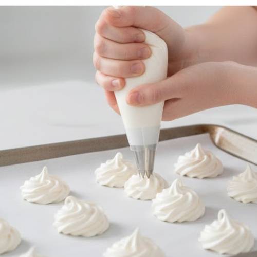 Step 5: Pipe the Meringues